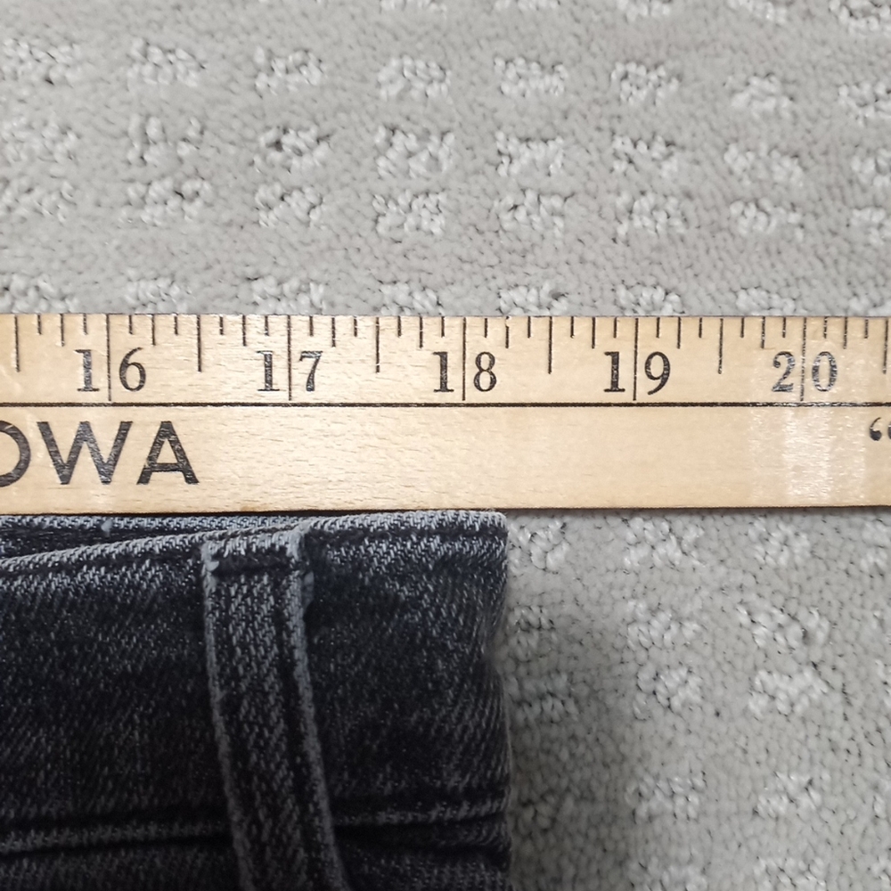 Vintage Levi's Relaxed Fit Straight Leg Faded Black Denim Jeans Mens Size 38×30 - Picture 3 of 11
